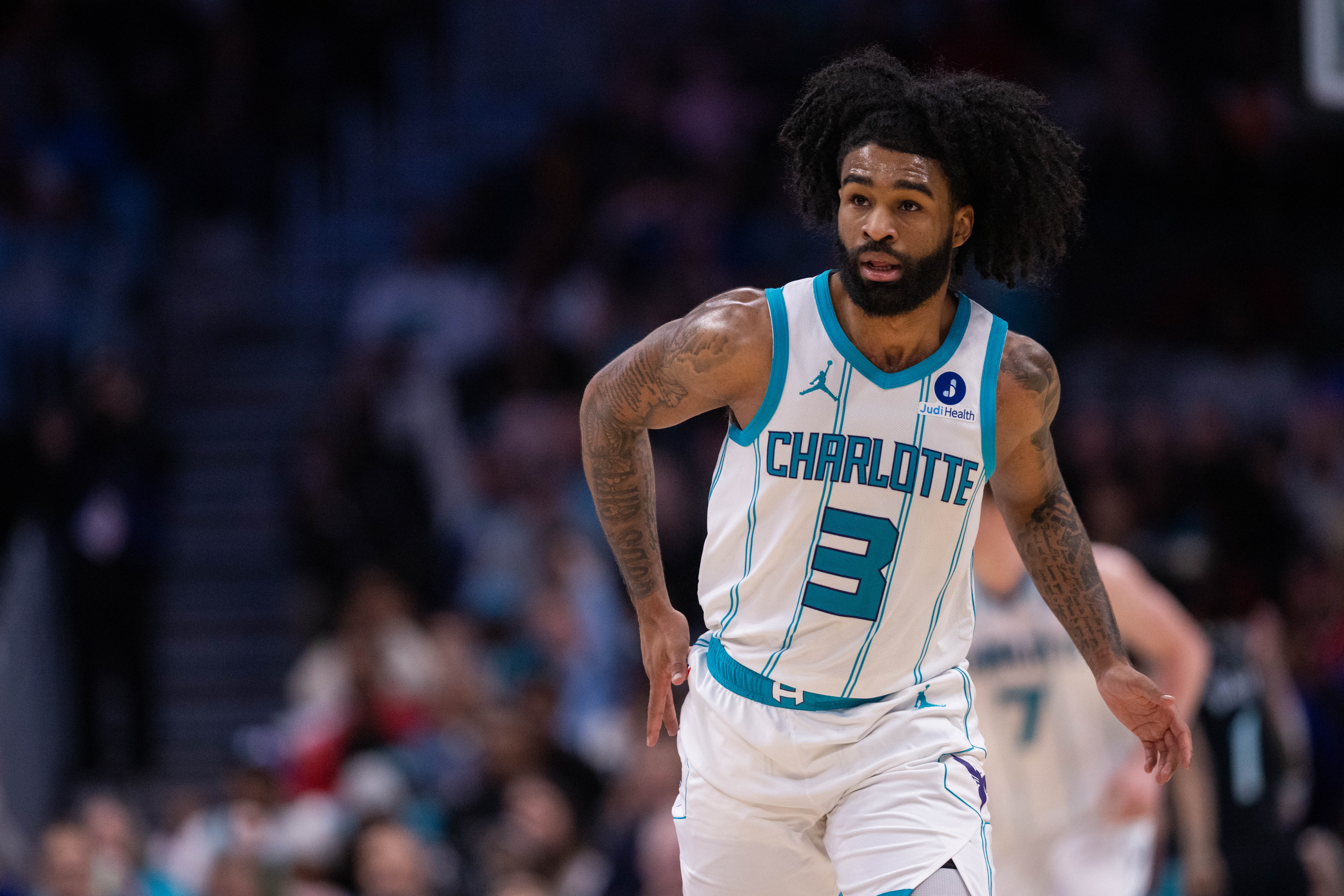 替补打得真好！科比·怀特9中6拿下17分2板6助1断 正负值+17