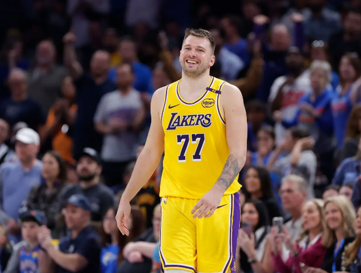 世界杯高清观看-三节40分末节仅2分！东皇42+8+7+4断吞里程悲 三分+防守差到极致