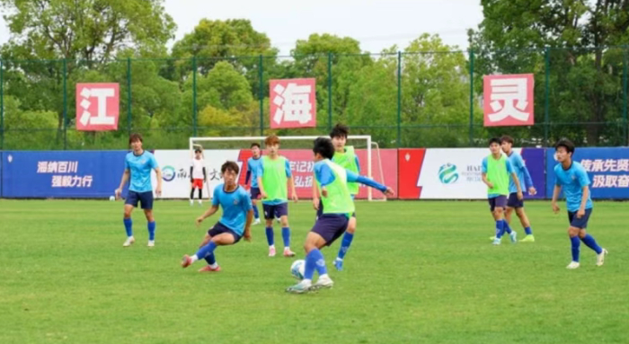 世界杯手机直播-从黄海之滨到国家集训队!东台足球小将入选国家队|足球俱乐部|安贝斯足球俱乐部|中国男足|中国足协|俱乐部_新浪体育_新浪新闻