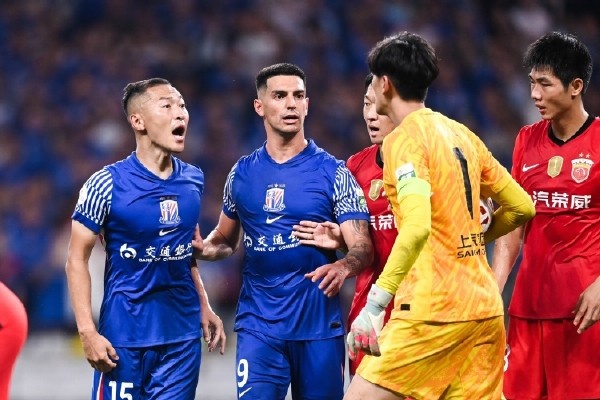 世界杯直播下载-缺中锋的海港，跟少边锋的申花，哪一个更强？