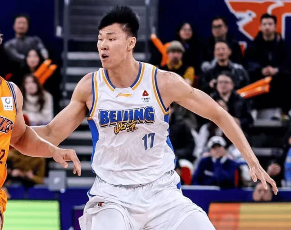 世界杯比赛回放-拿600万，空篮不进+0分1板3犯，球迷乐了：给你5星，把我逗笑了