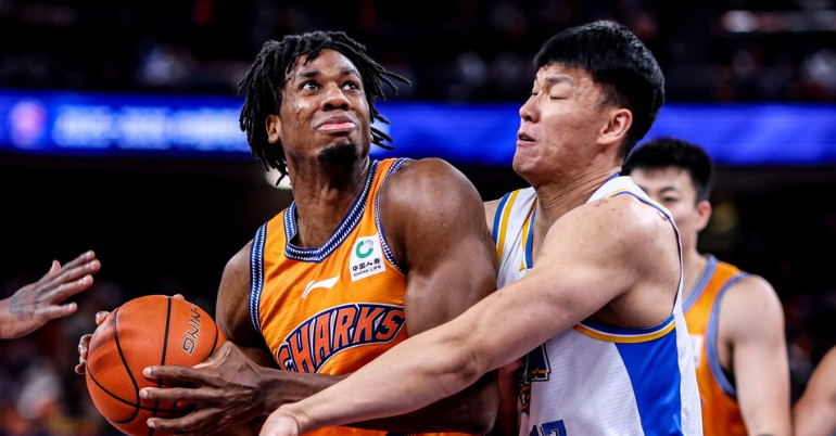 世界杯比赛回放-拿600万，空篮不进+0分1板3犯，球迷乐了：给你5星，把我逗笑了