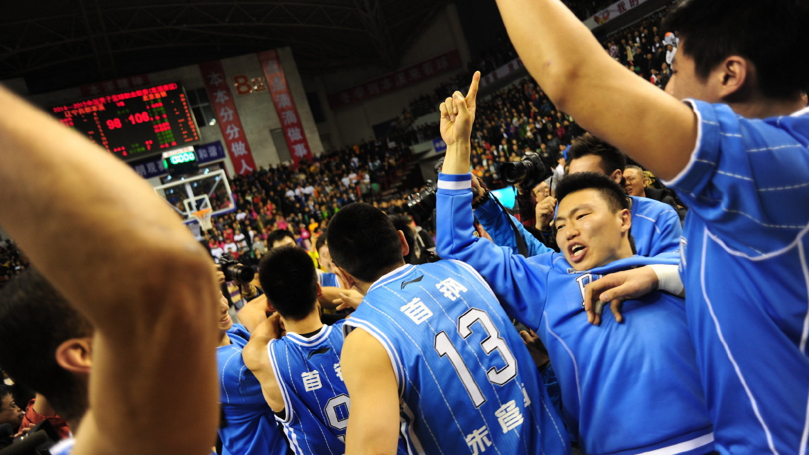 世界杯官方直播平台-陈国豪对北控只能打一节？这还好 特殊条款当年让刘玉栋无法上场