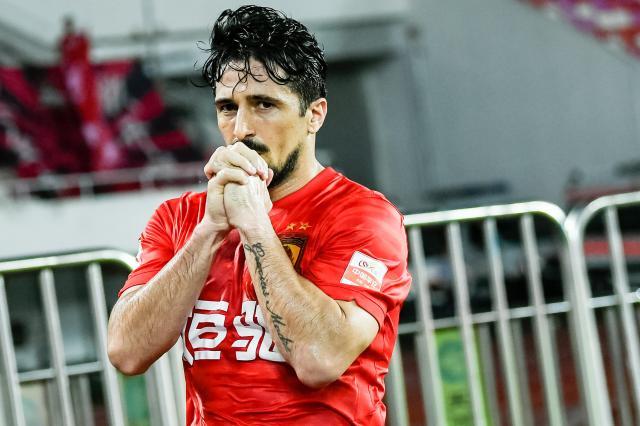 世界杯官方直播平台-狠追泰山！洛国富叒露野牛范 你造他有多努力吗？