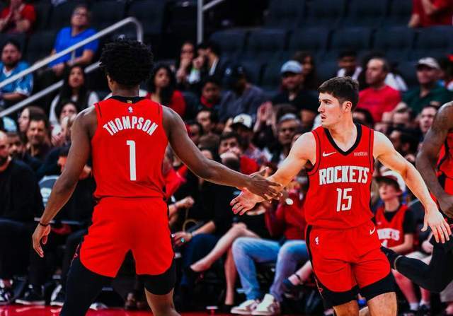 世界杯直播下载-4场没进三分，火箭锋线不值得续约 谢泼德12次出手9分 只能当替补