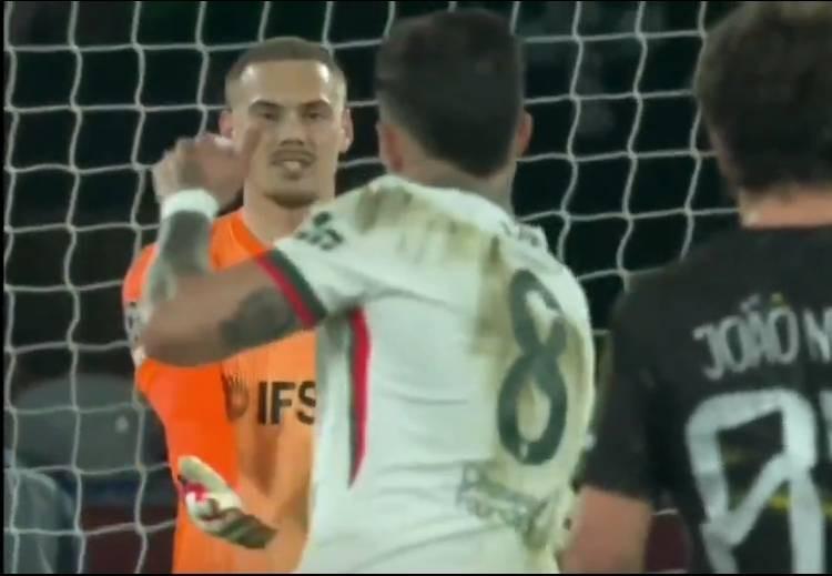 世界杯比赛回放-气得不轻，约恩森89分钟出球失误险丢球，恩佐冲其怒吼+砸球